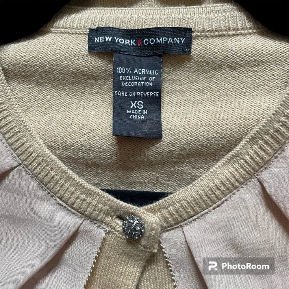 NEW YORK & COMPANY Tan Cardigan sz. small - Picture 3 of 3